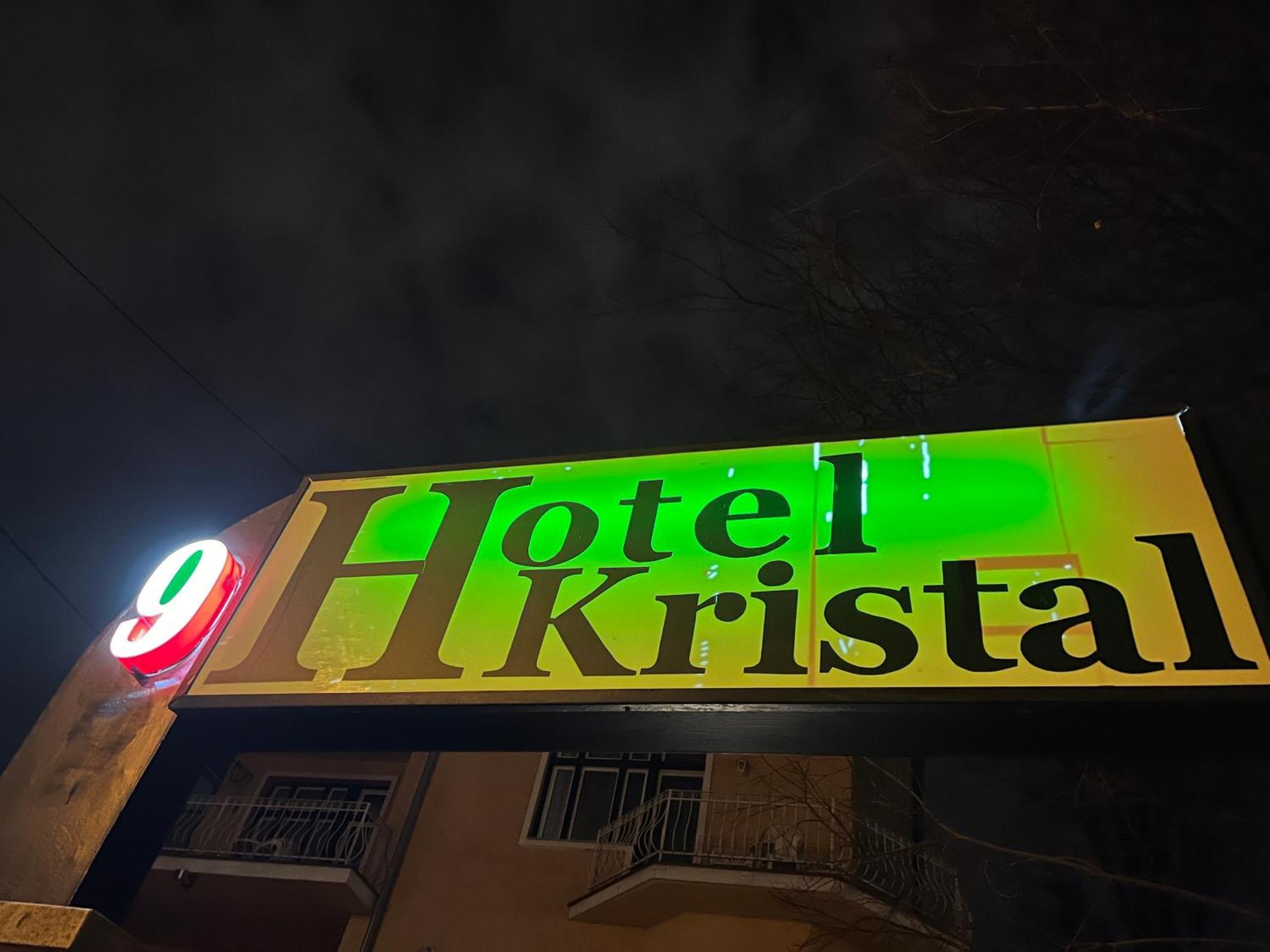 Hotel Kristal Gellert Hill Budapeste Exterior foto