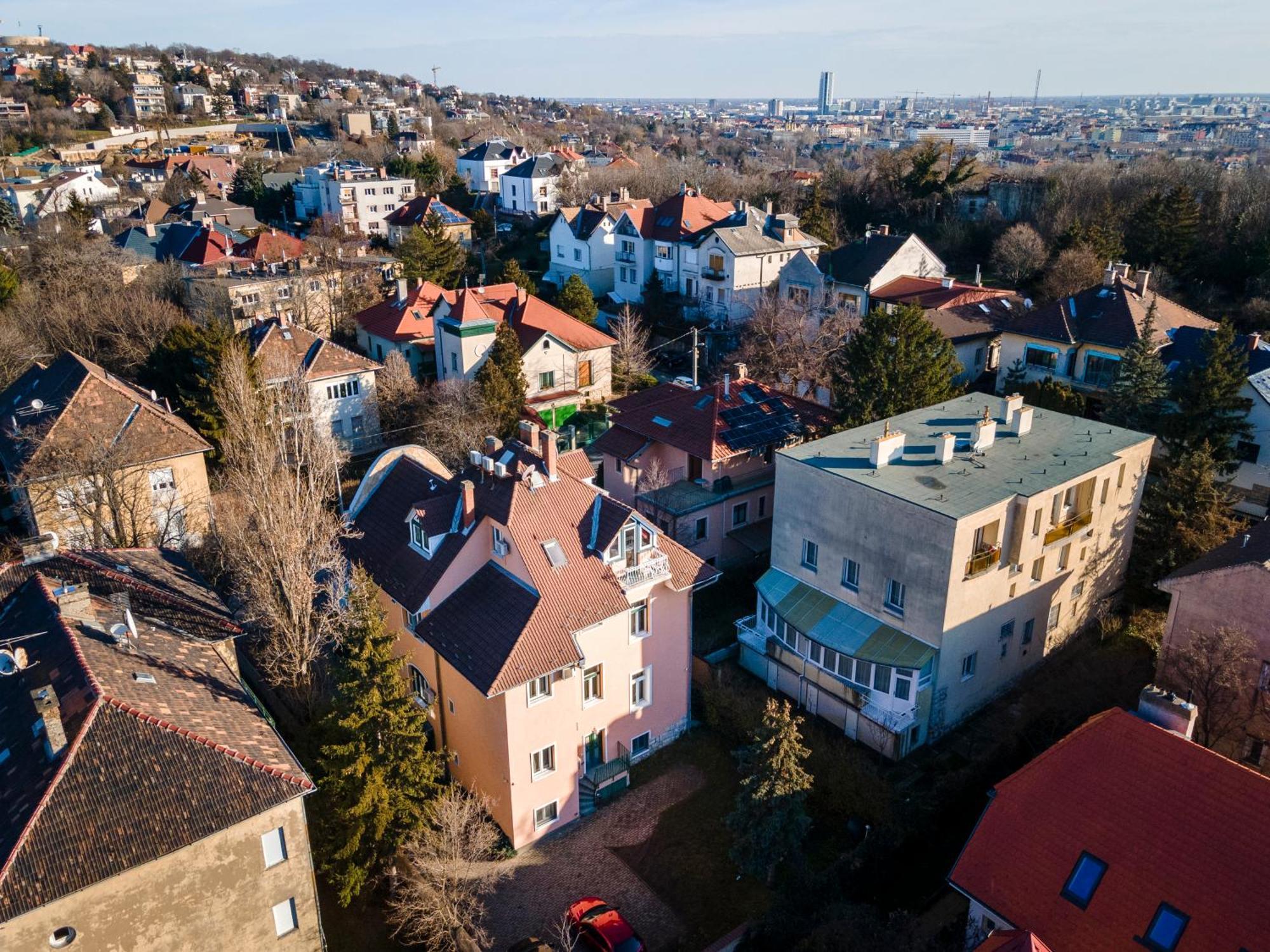 Hotel Kristal Gellert Hill Budapeste Exterior foto