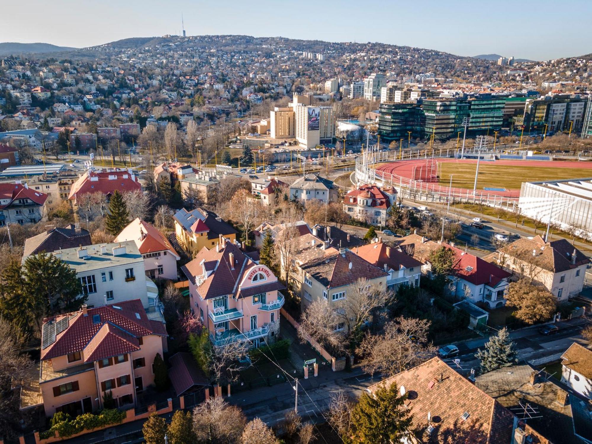 Hotel Kristal Gellert Hill Budapeste Exterior foto