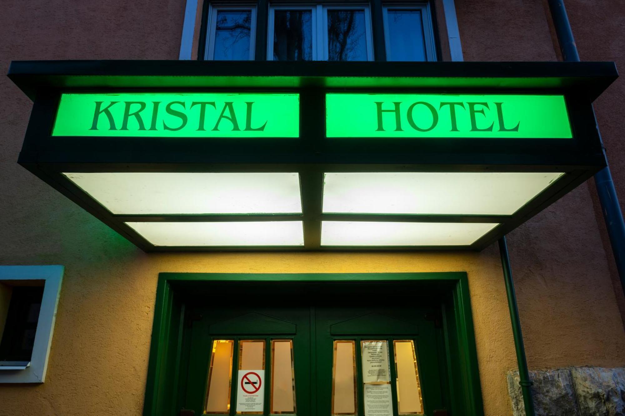 Hotel Kristal Gellert Hill Budapeste Exterior foto