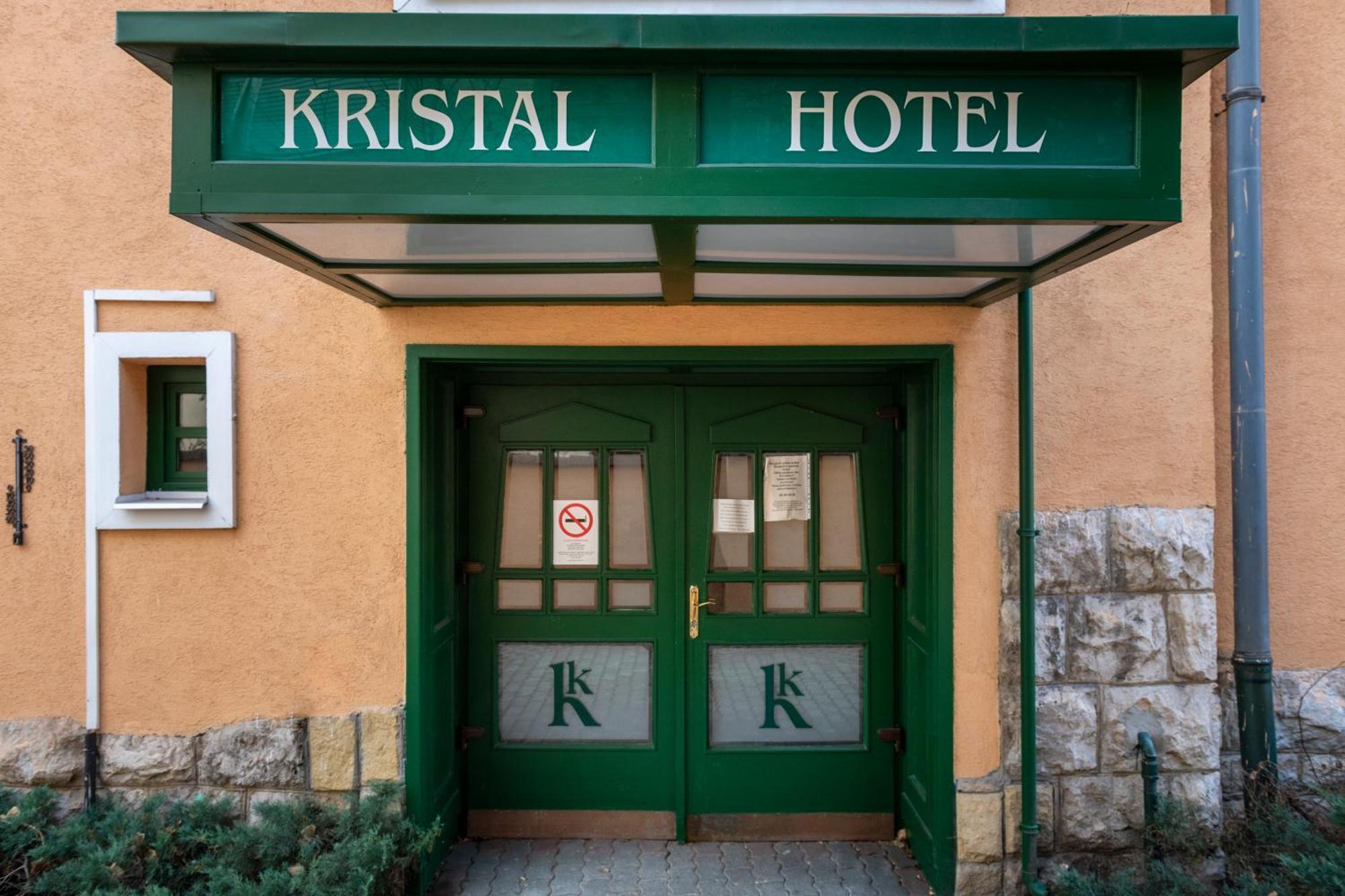 Hotel Kristal Gellert Hill Budapeste Exterior foto